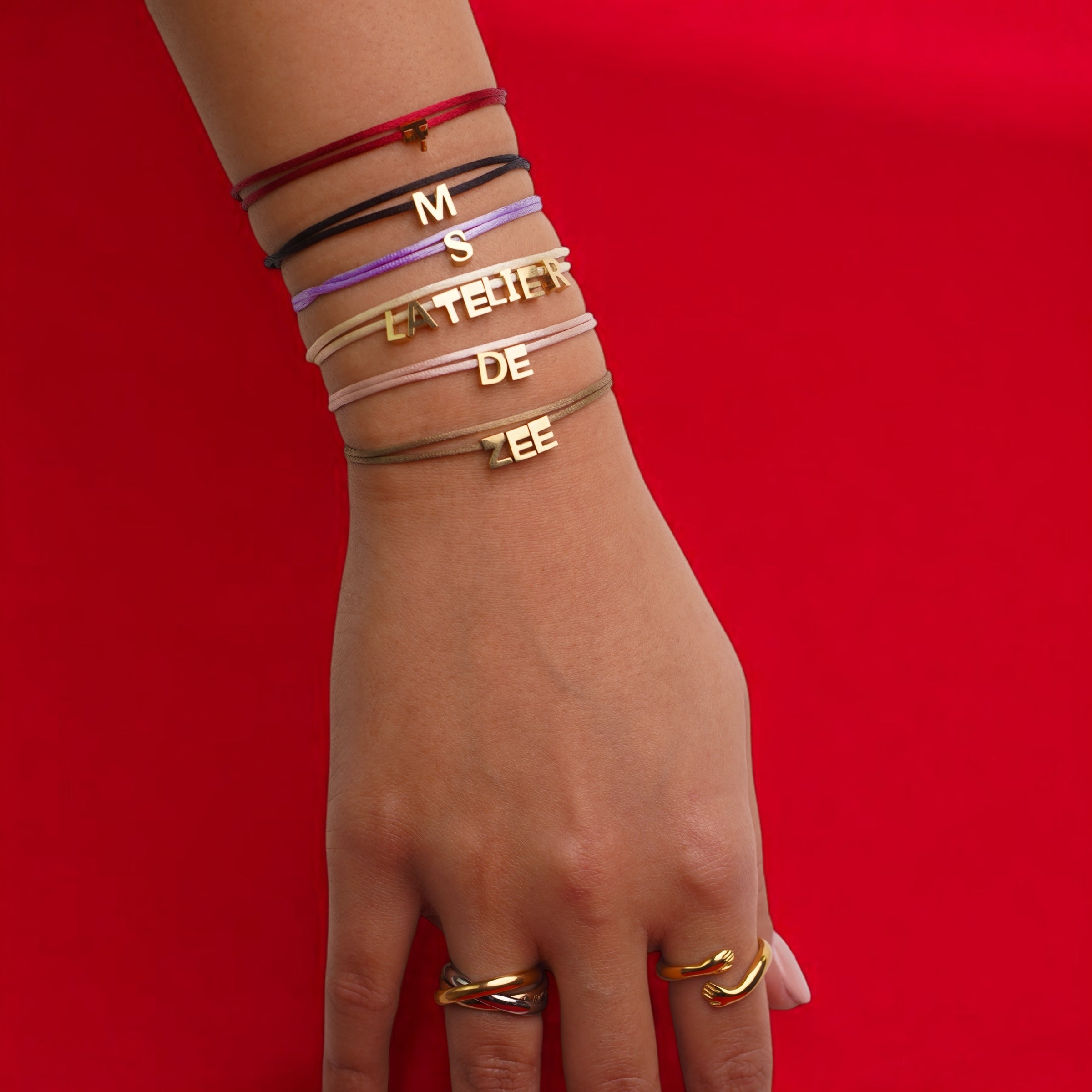 FLAT INITAL BRACELET