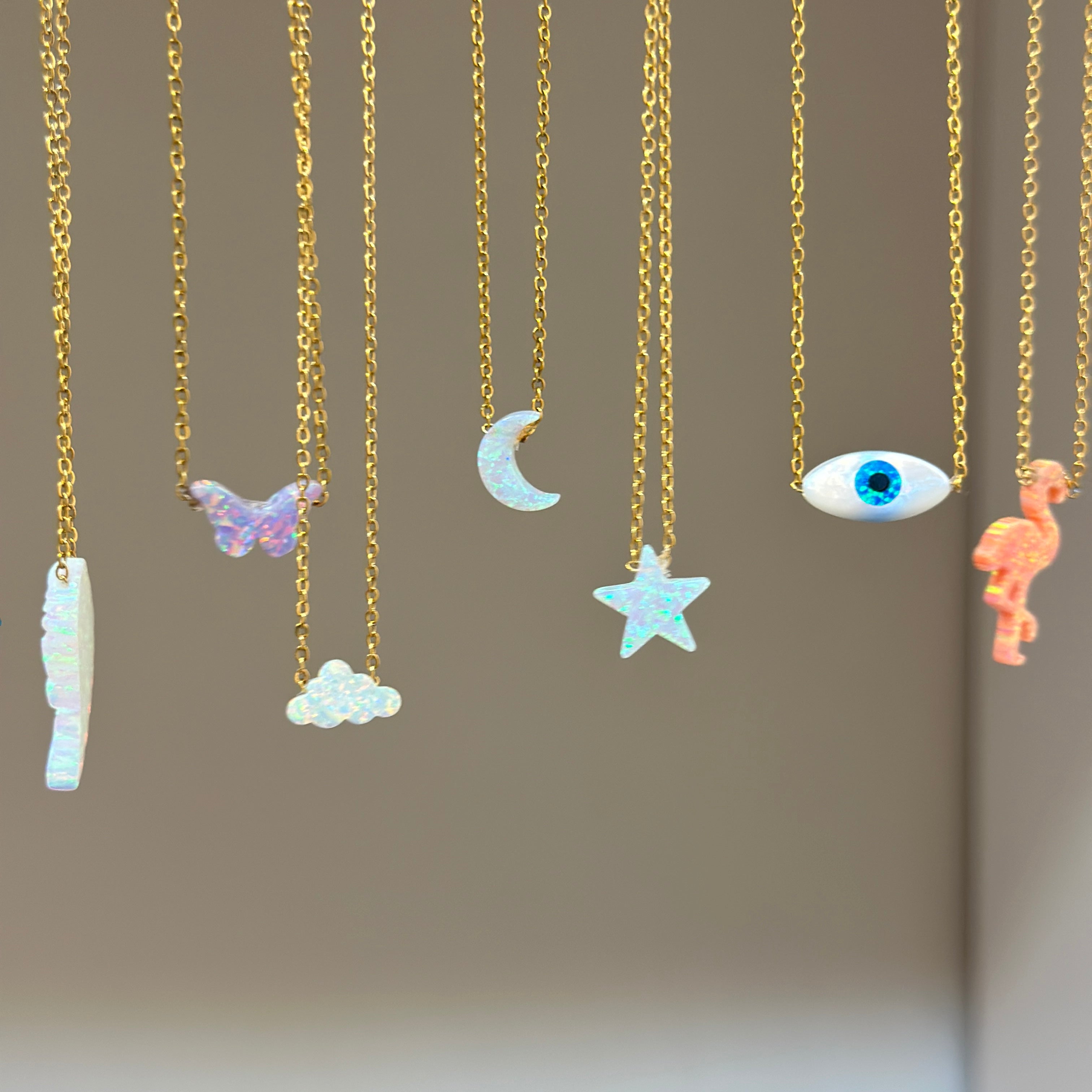 FLAMINGO OPAL NECKLACE