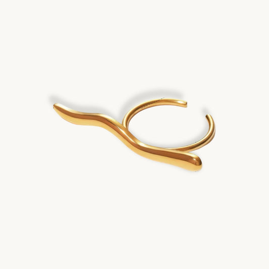 LINED RING