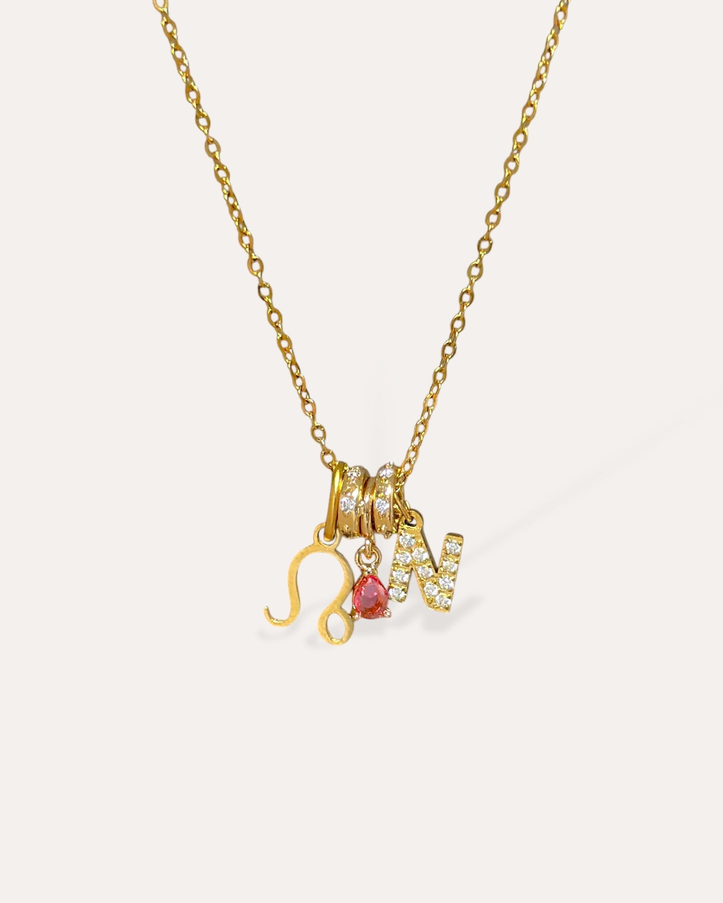DEFINED NECKLACE